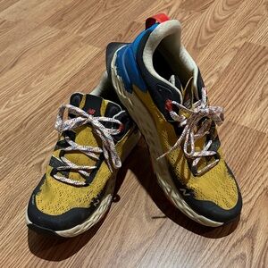 New Balance Mens Trail Sneakers in Yellow and Blue